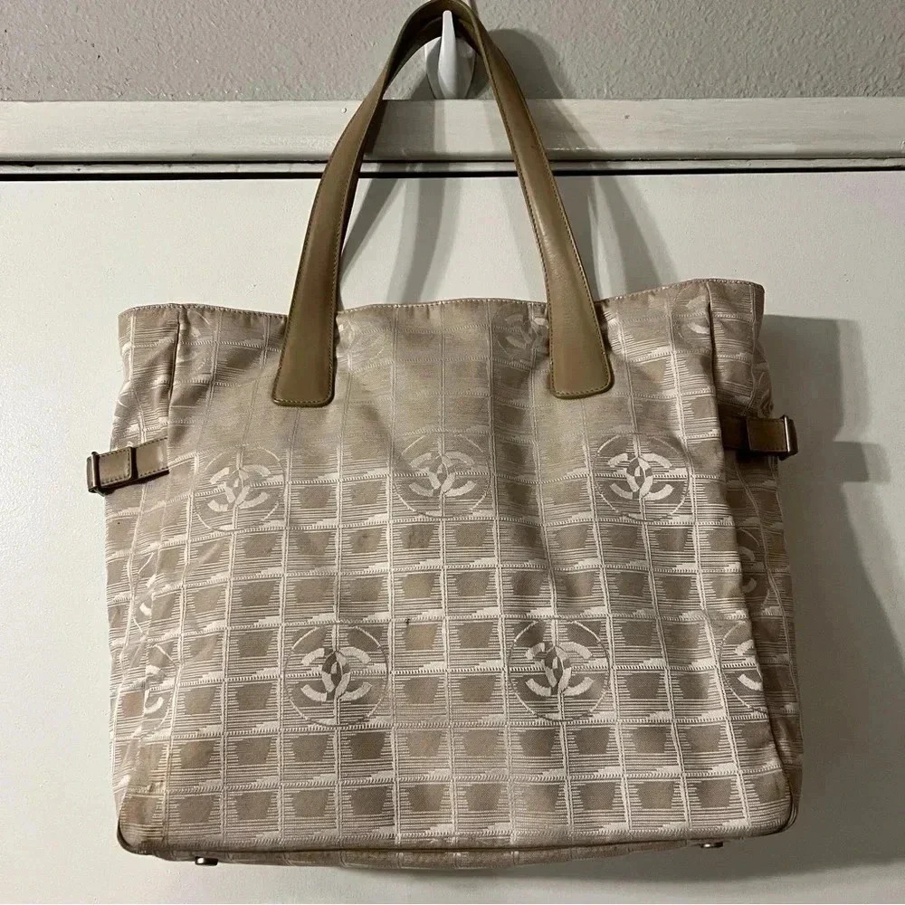 Chanel Travel Line Coco Tote CC Logo Monogram Beige Cream Nylon Vintage - Picture 3 of 17